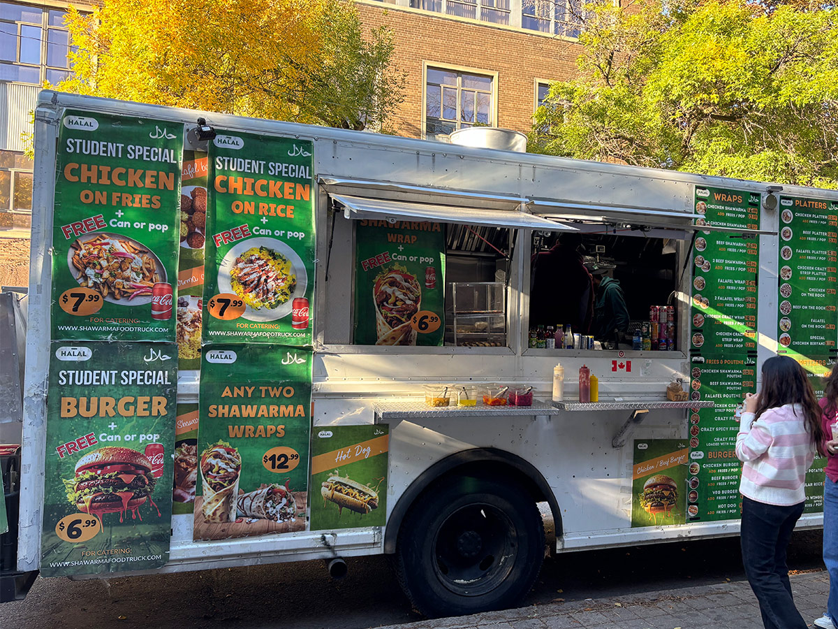 A shawarma food truck operating on Gould street on campus.
