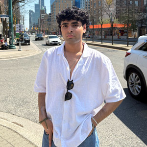 Student ambassador, Kumail.