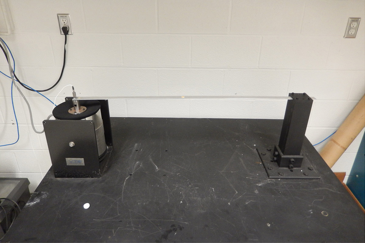 Fatigue shaker table used for assessing the fatigue life of various materials and configurations.
