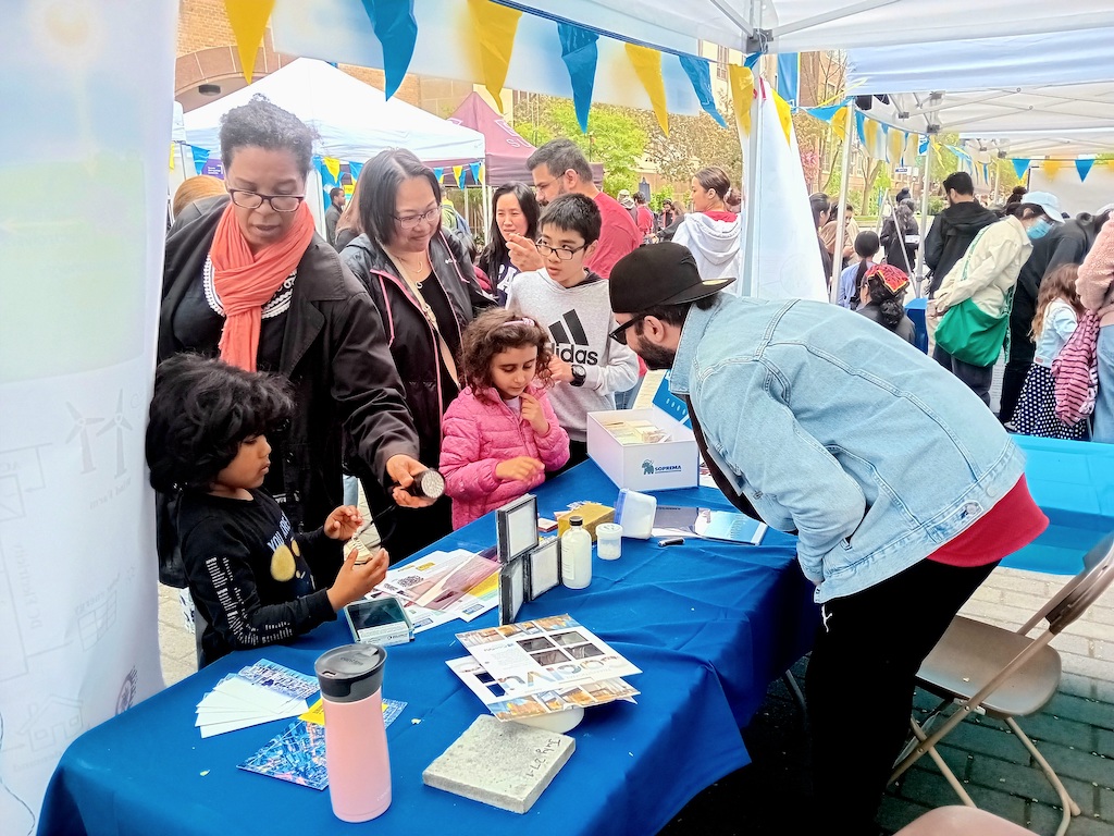 Inspiring the Next Generation: Building Science Grad Students Bring Innovation to Life at Science Rendezvous