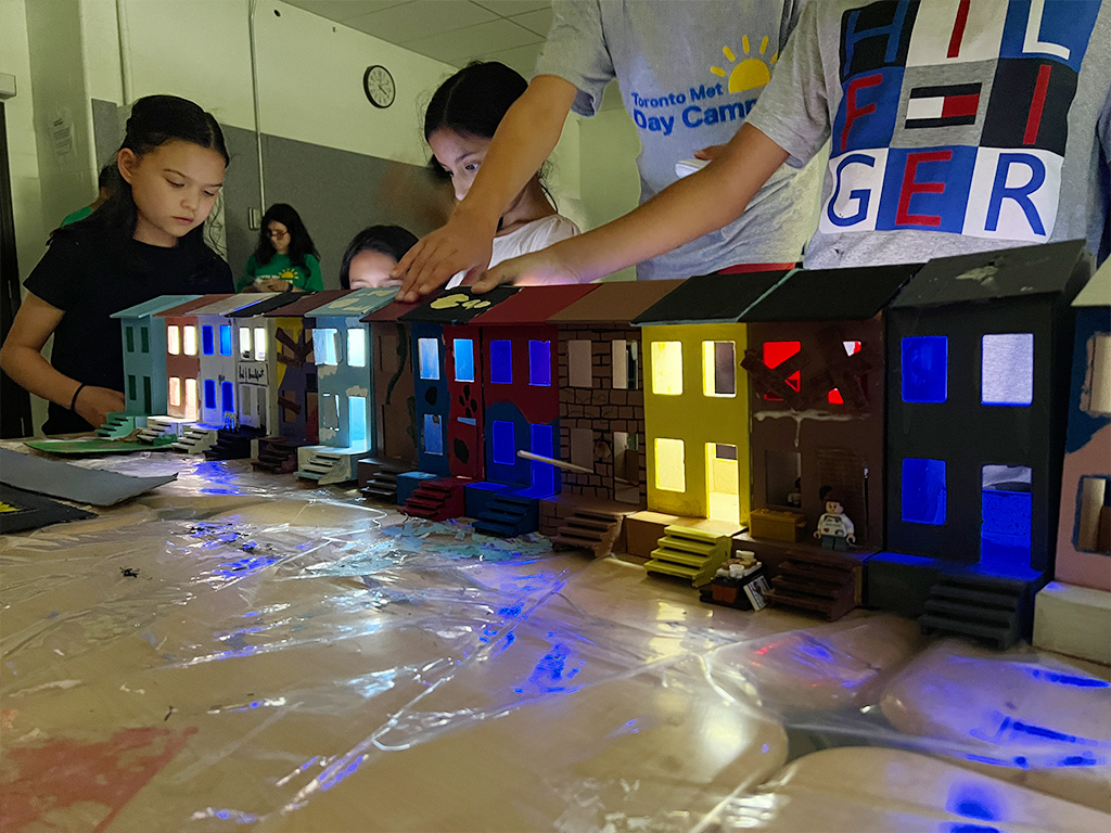 Architecture Camp &amp; Digital Creativity: Inspiring for youth and student leaders
