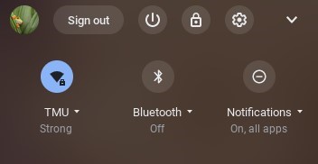 Chromebook connected to TMU screen