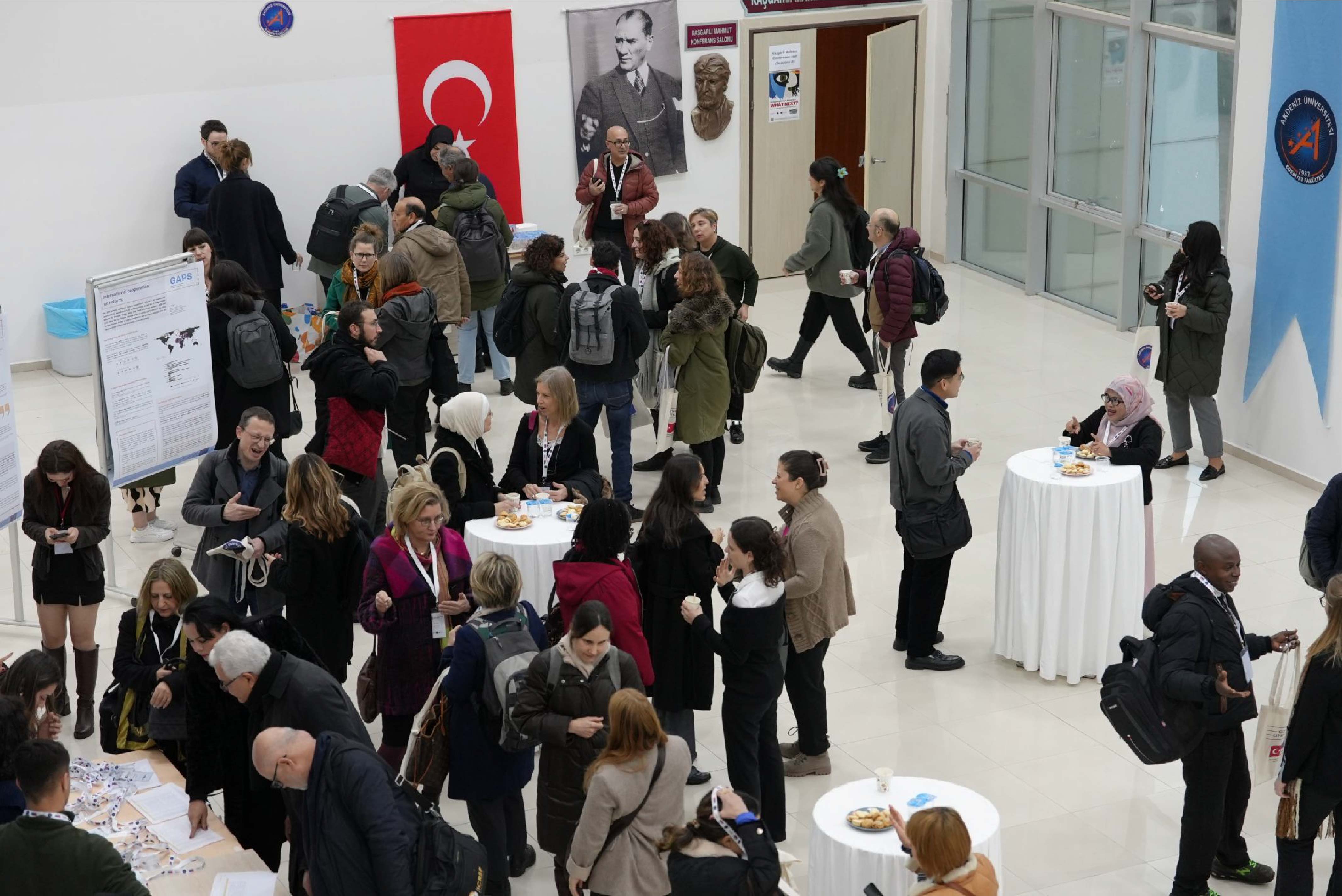 Guests gather at Akdeniz Üniversitesi