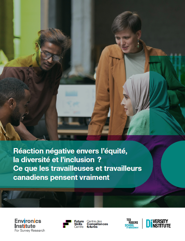 Une couverture de rapport présentant des logos et divers collègues réunis dans un bureau.