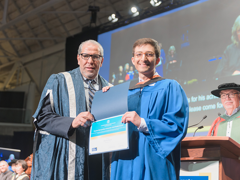 Shayan Barary receives the 2023 FEAS Gold Medal award