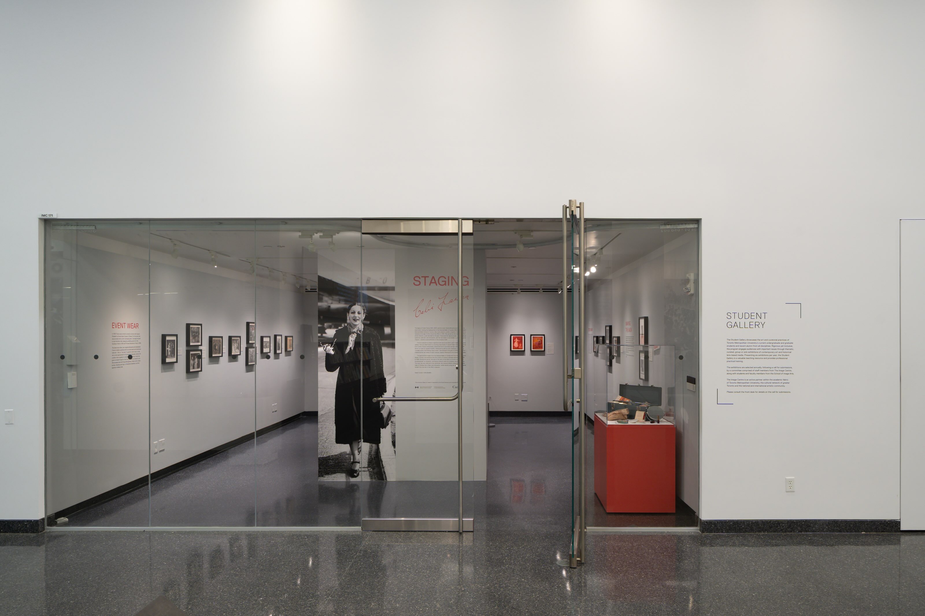 Outside the student gallery at The Image Centre, the exhibition is seen through the class windows and door. 