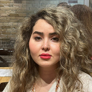Mahdis Zareie headshot