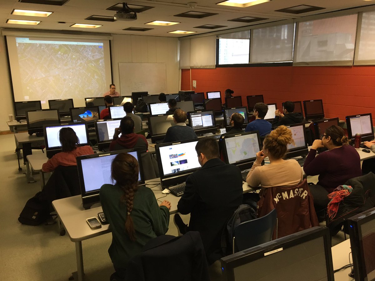 Guest lecturer and students in the Arts computer lab