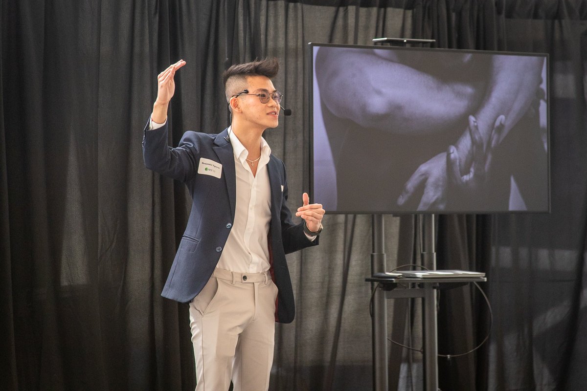 Benjamin Nguyen presenting at 3MT