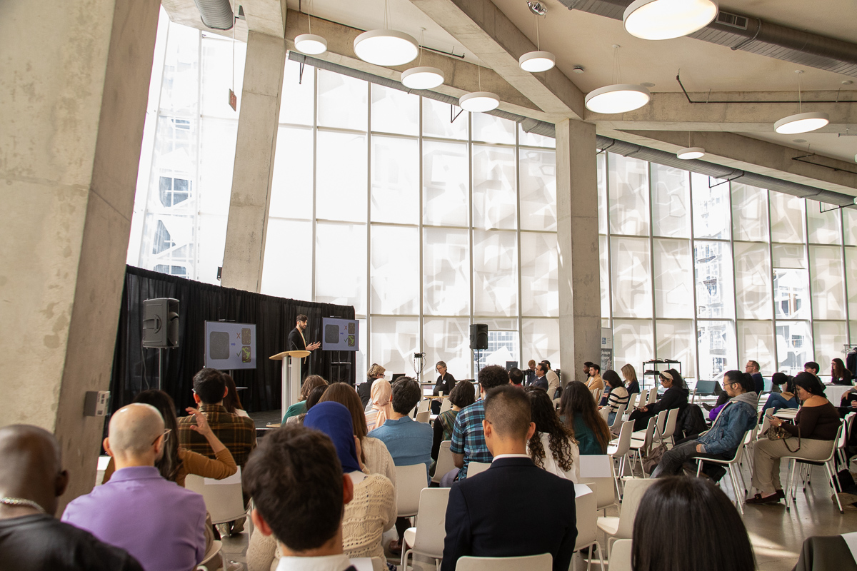 Evangelos Kostarelos presenting at 3MT