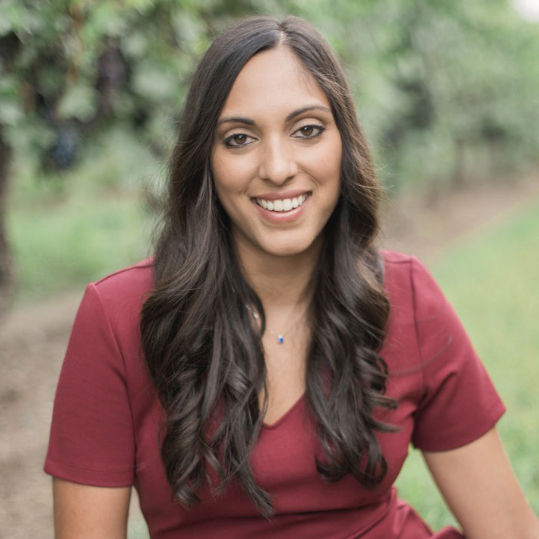 Head shot of Amanda De Souza. 