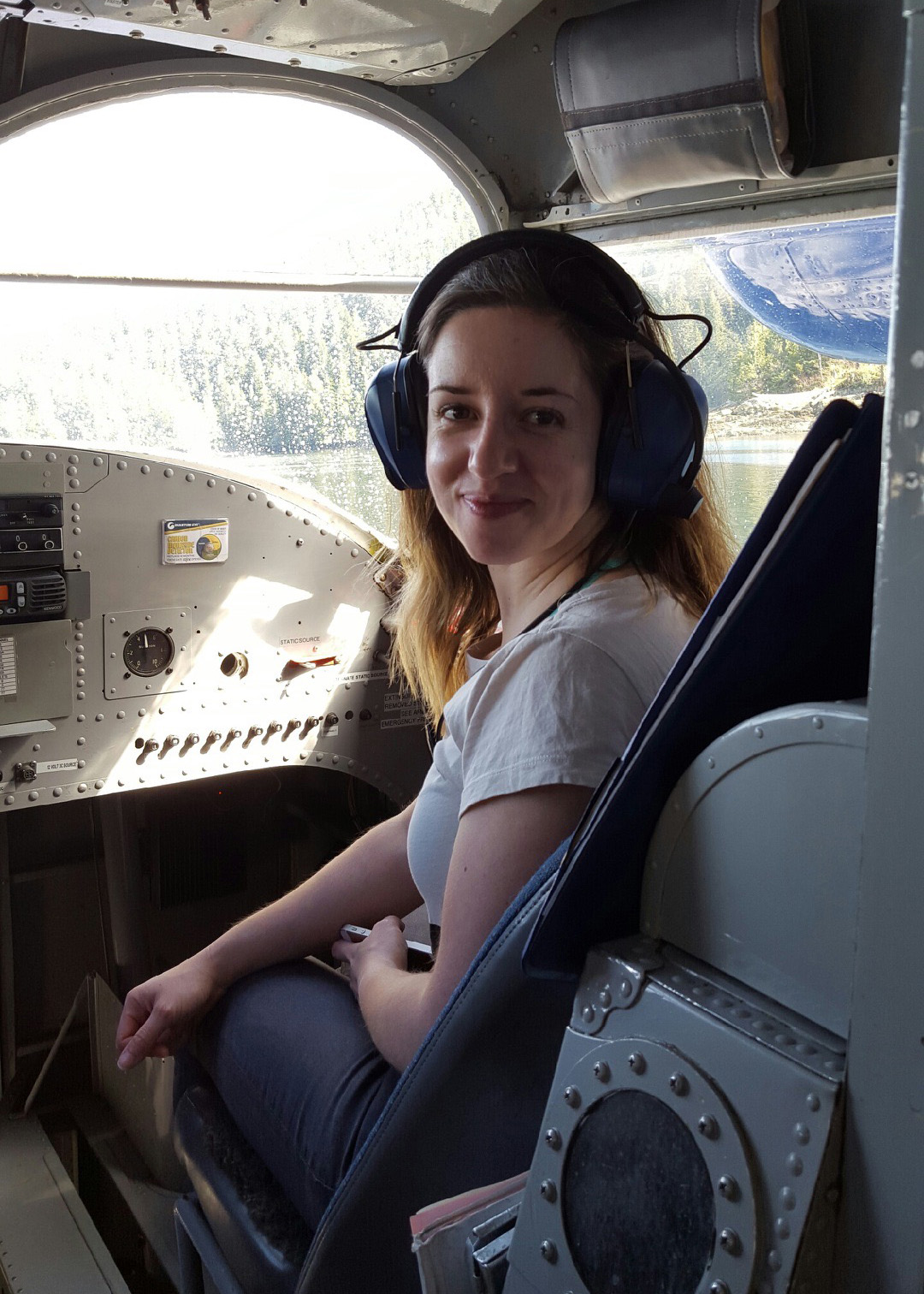 Jacqueline Nunes in a plane.