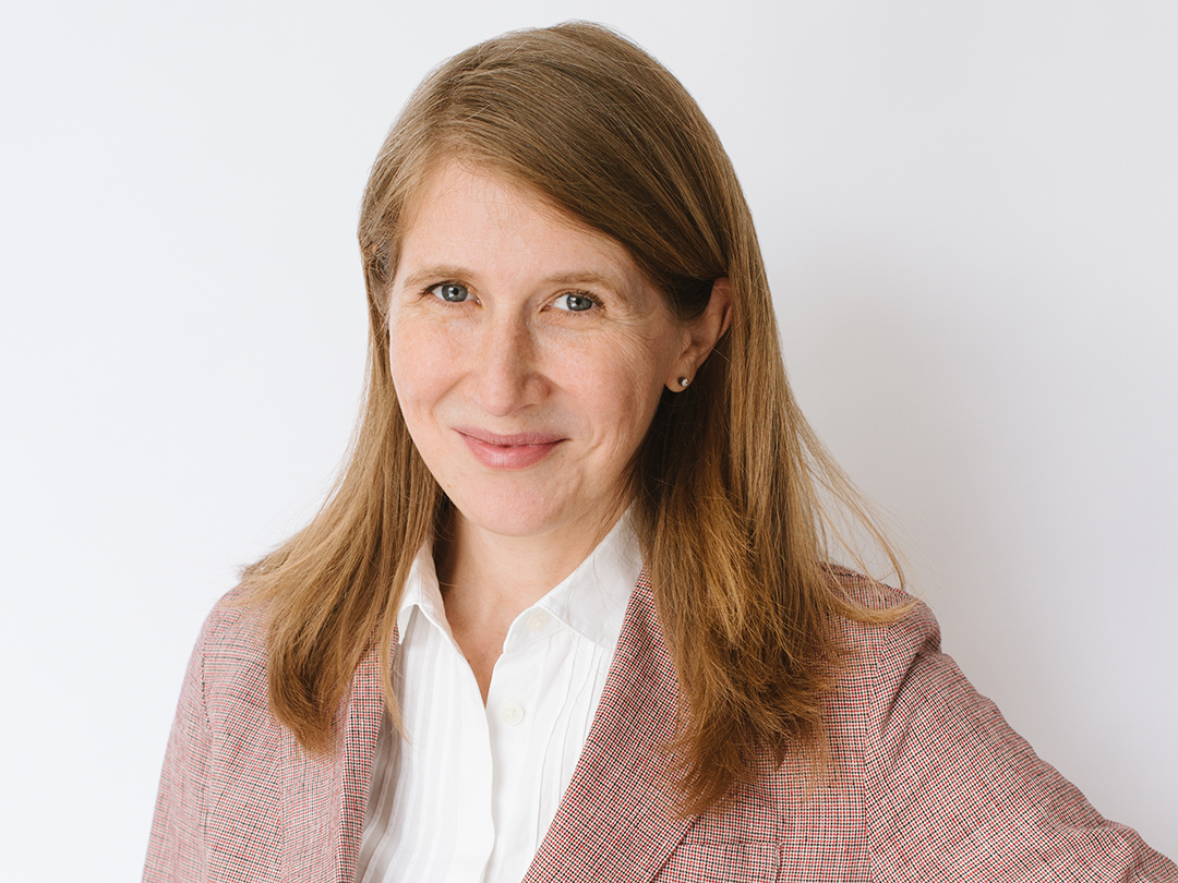 Headshot of Rachel Pulfer