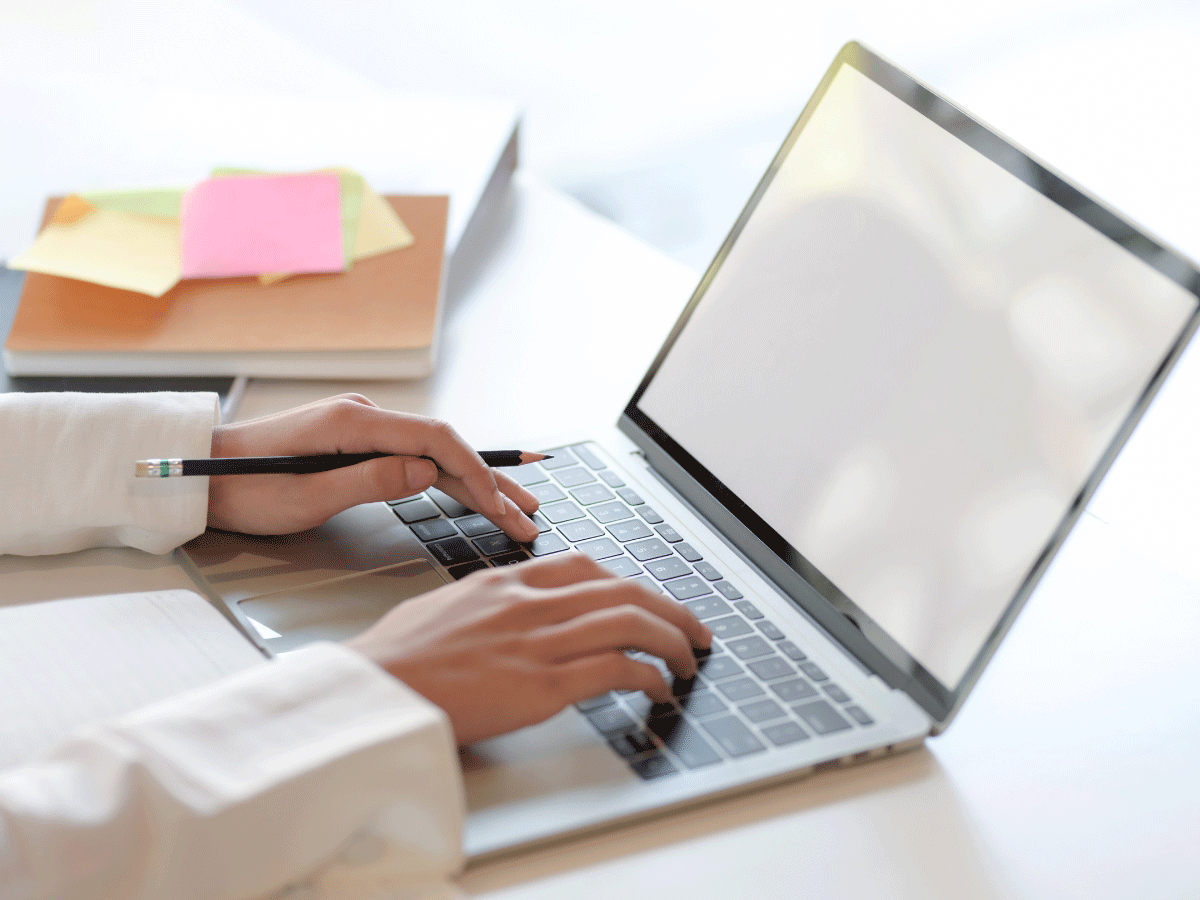 Manuela Vega: Day in The Life - 2