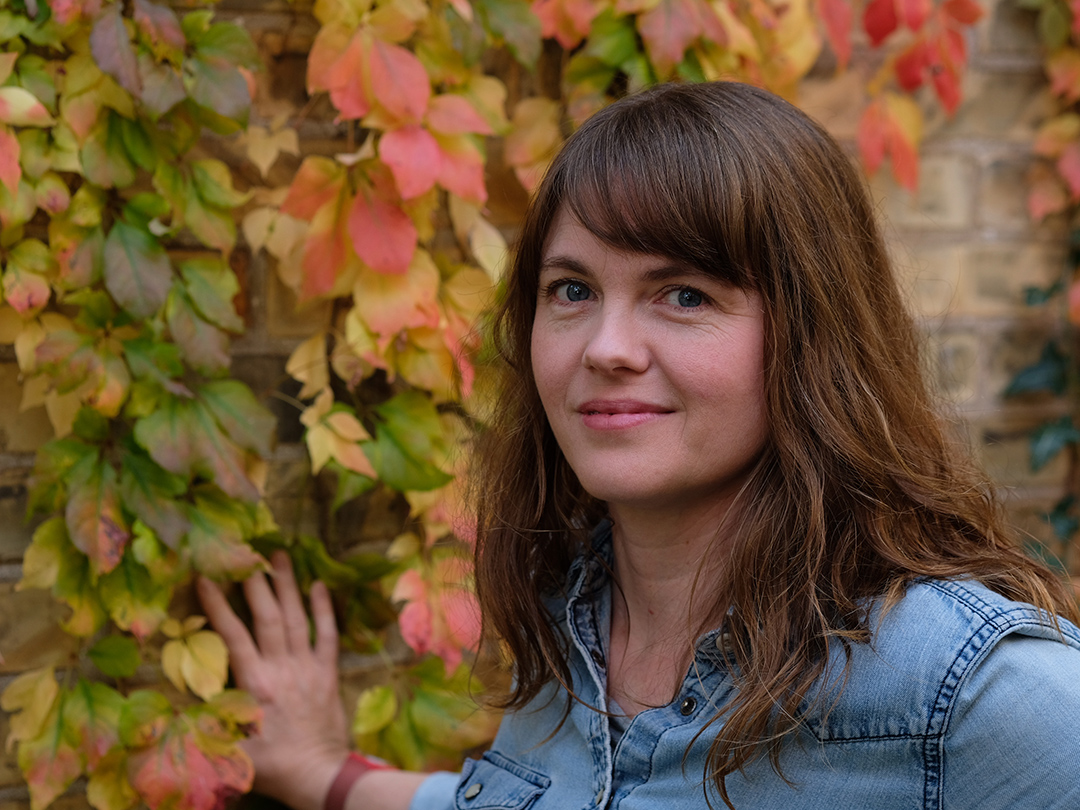 Head shot of Emily Urquhart.