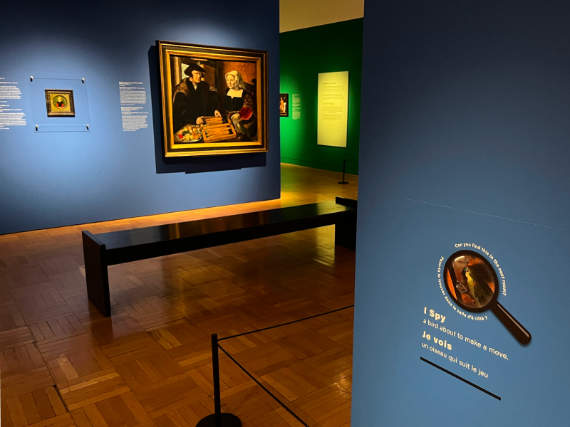 Close up of wall decal in ROM with an "I spy" clue