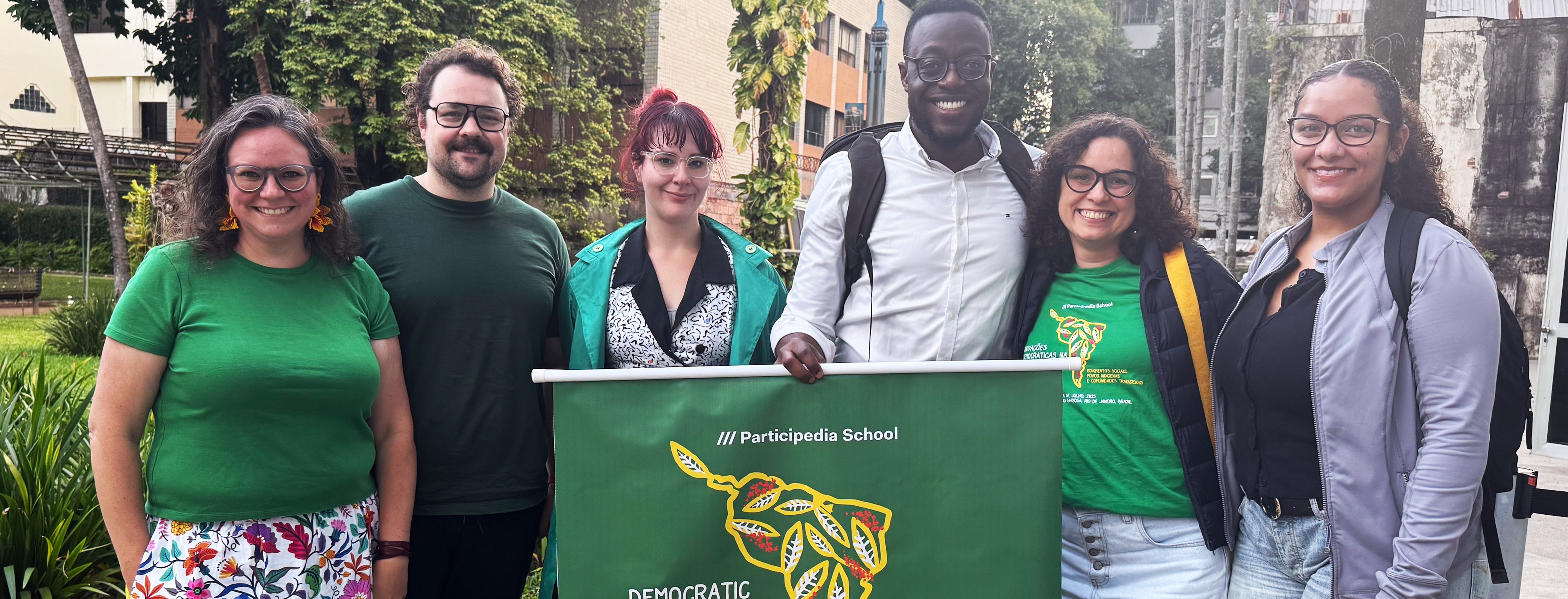 Professor Priscylla Joca posing with group 