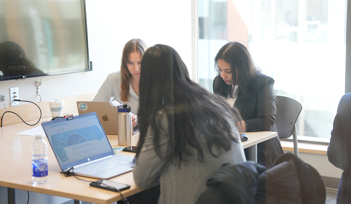 participants and contestants of the 2025 MBA Case Competition