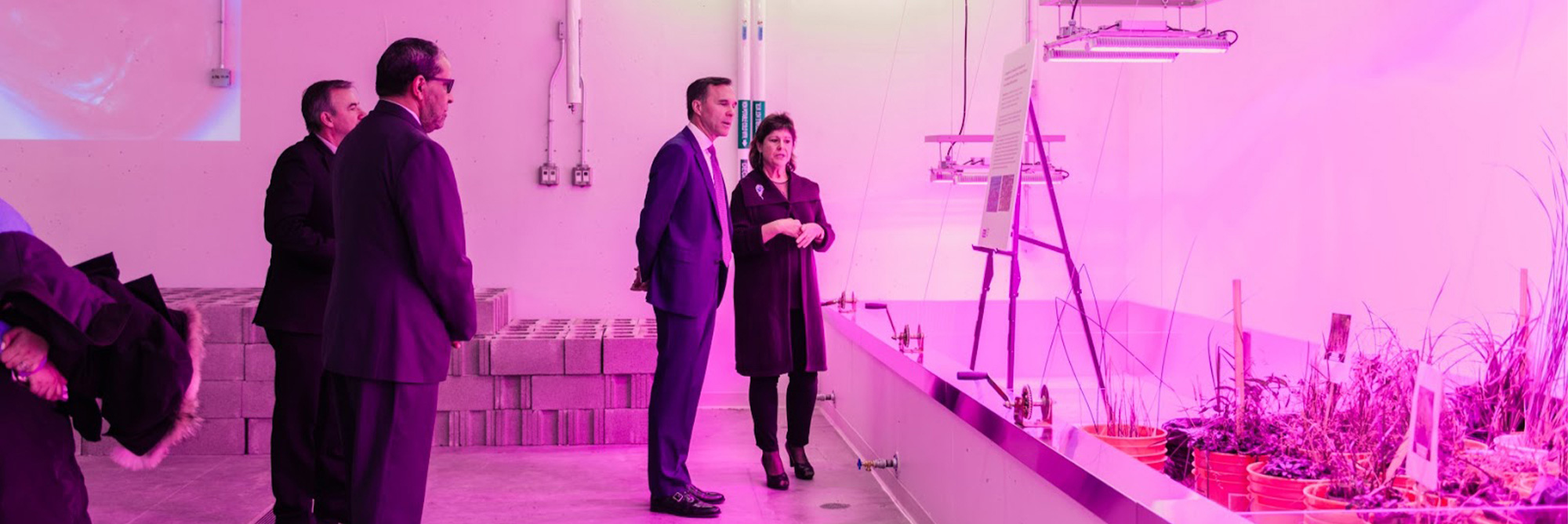 Lynda describes her wetlands research to Federal Finance Minister Bill Morneau and President Lachemi. (February 2019. RUW Wetland Cells, Centre for Urban Innovation).