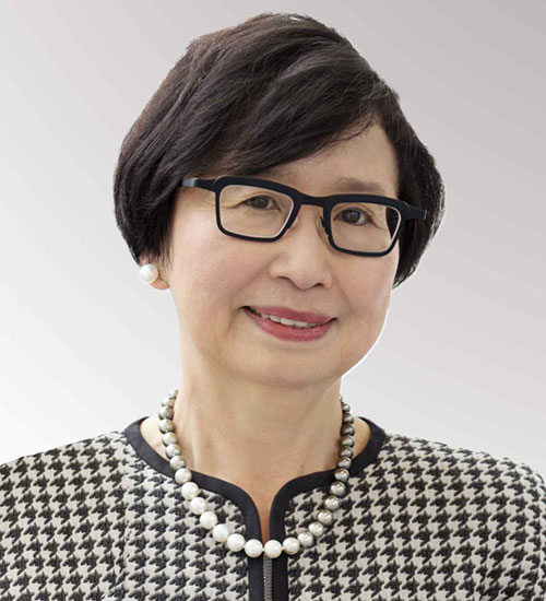 Janice Fukakusa.