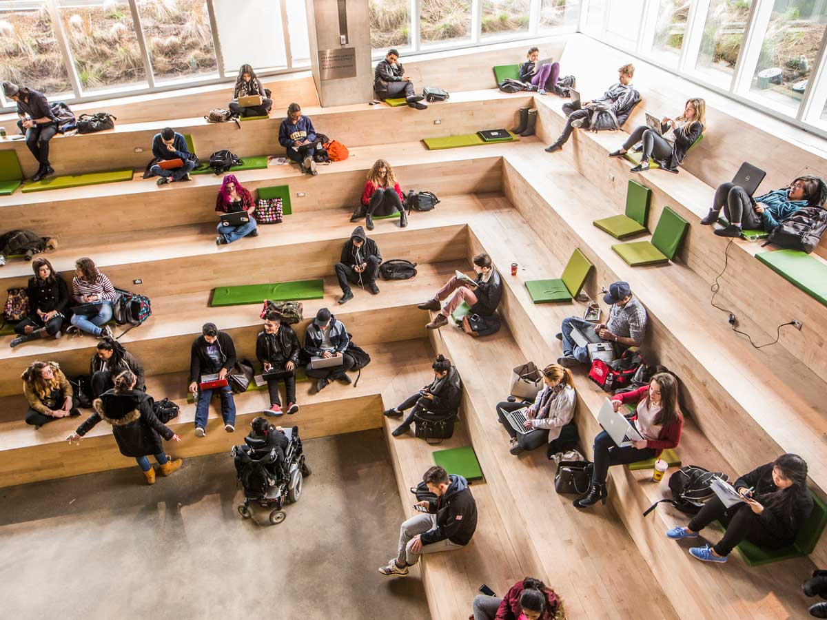 Students in the Student Learning Centre