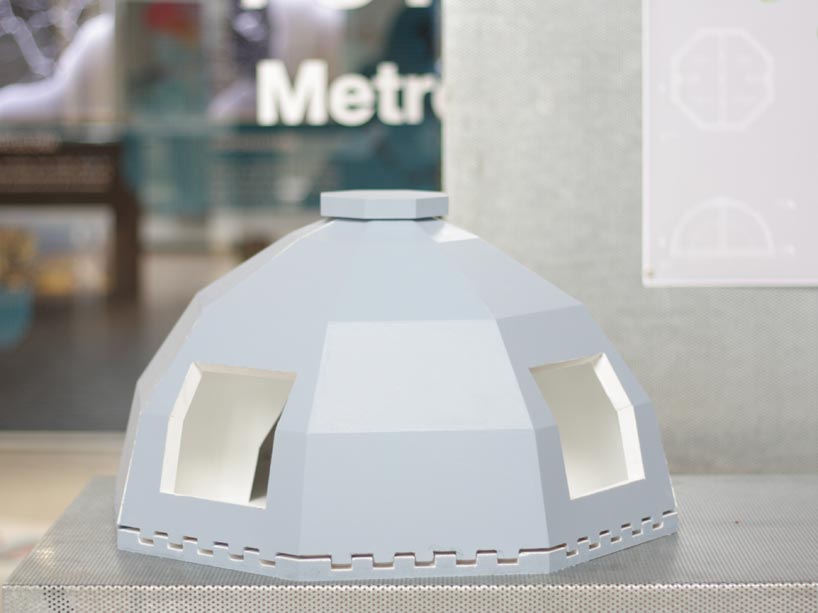 Students design homes for sled dogs for building science class