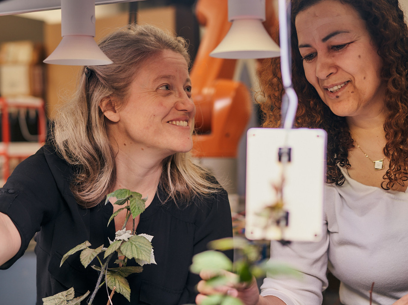 Lesley and Habiba smiling.