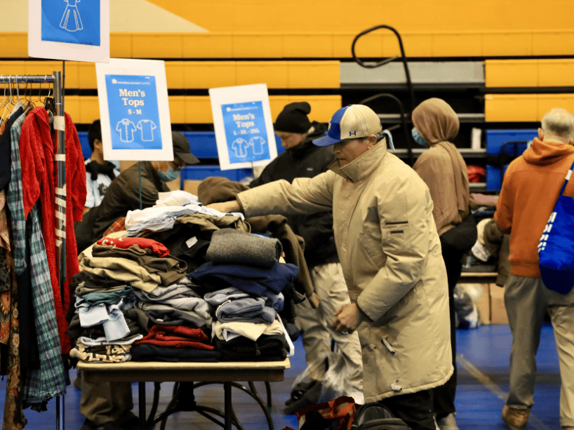  Guests searching for clothes.