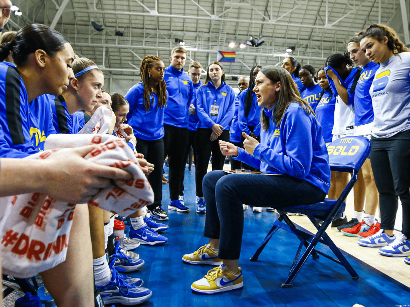 TMU women’s basketball head coach, Carly Clarke, speaks to players.