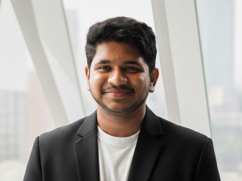 BTS Special - this-tmu-student-got-lost-his-first-week-in-canada-now-he-helps-guide-new-students-through-orientation