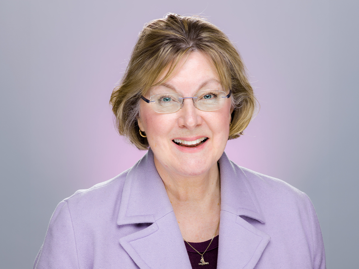 Headshot of professor Elaine Santa Mina