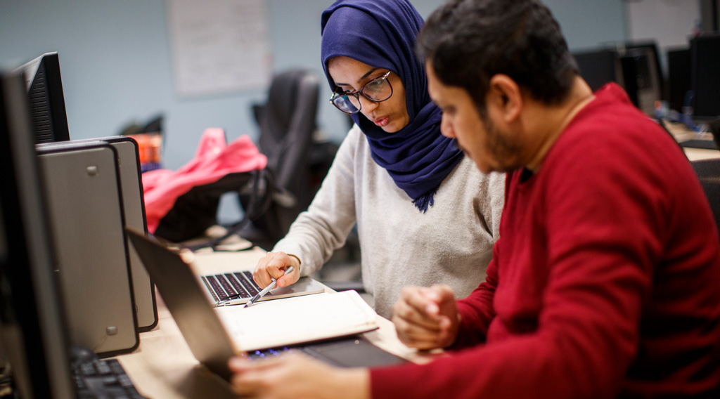 Faculty of Science graduate students supporting eachother through collaboration.