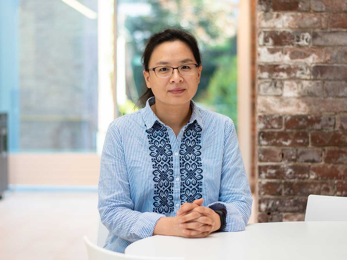 Dr. Na Yu, Professor, Department of Mathematics