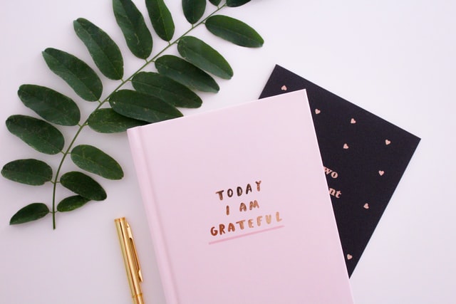 Journal with a title that says "Today I am grateful" 