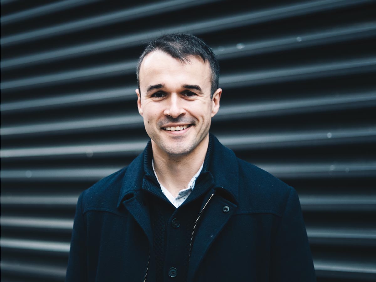 Simon Wells headshot