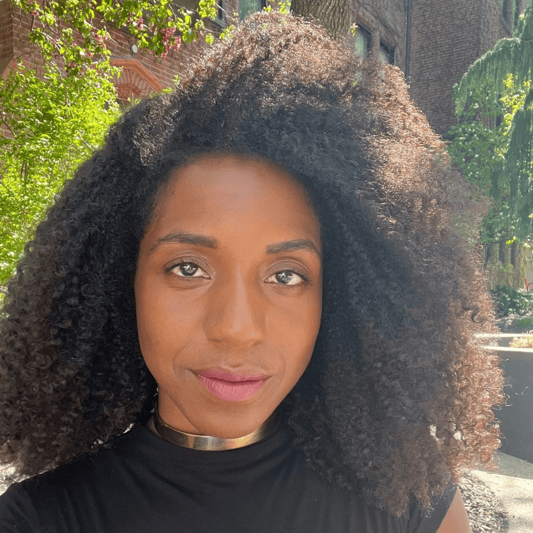 Headshot of Erika Williams smiling