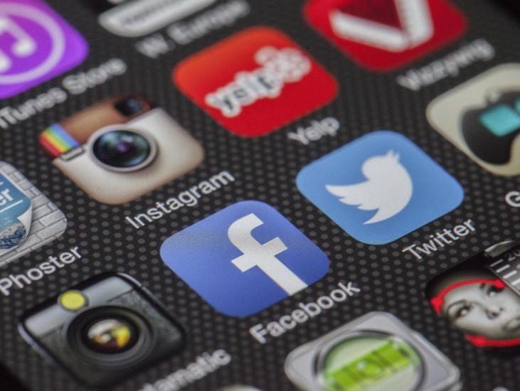 social media icons on the phone