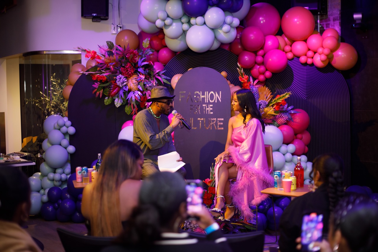 event photo speaking