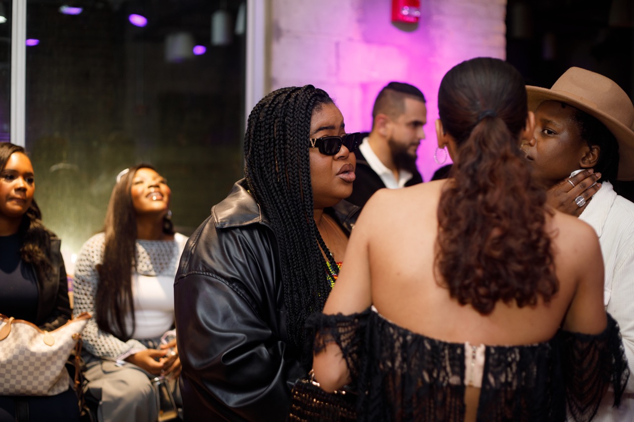 event photo conversation