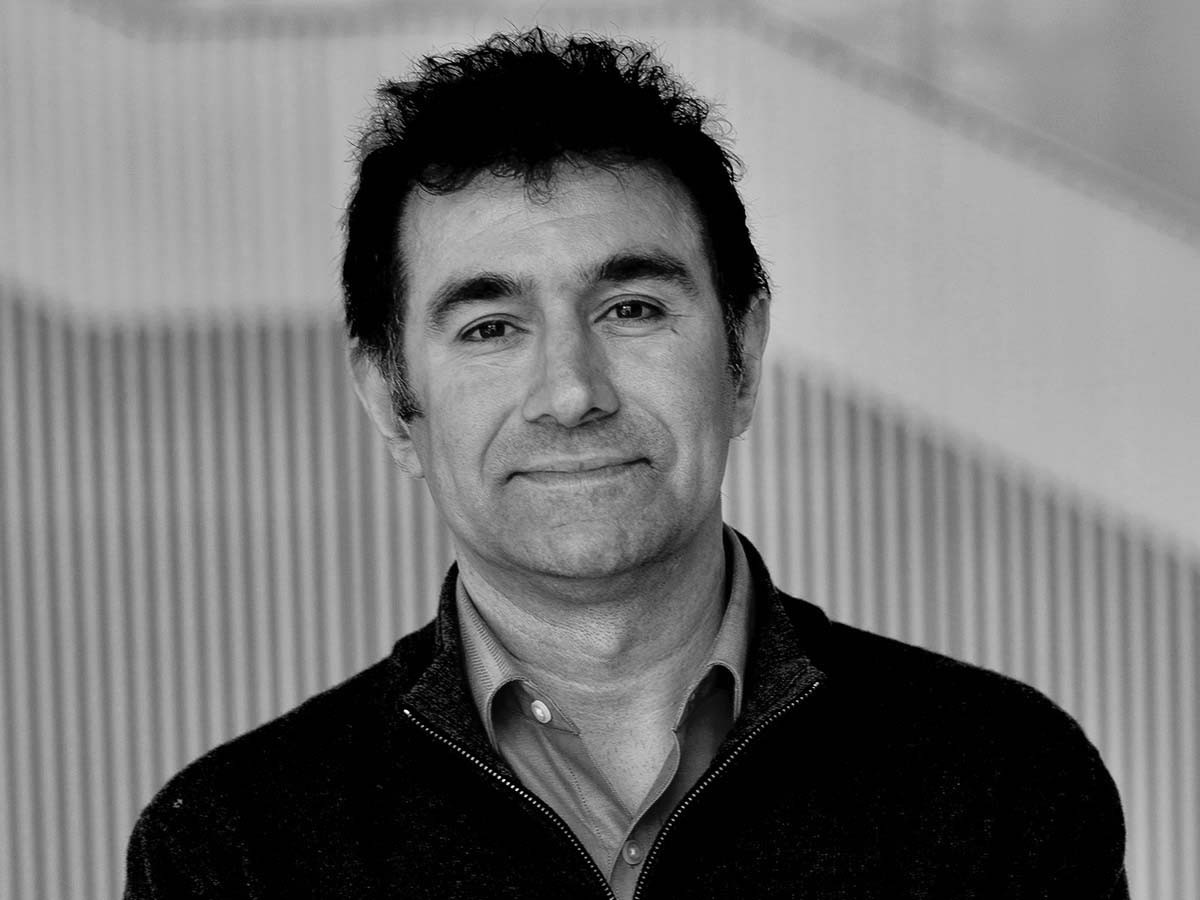 Hossein Rahnama, Computer Science '03, Electrical and Computer Engineering '06, PhD Electrical Engineering '10