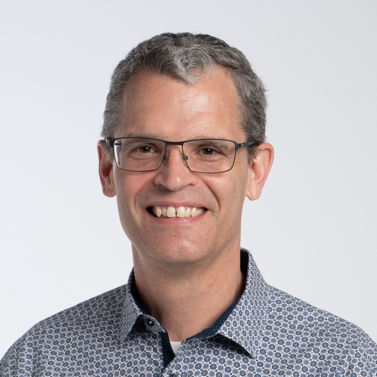 Headshot of Chris Smyth