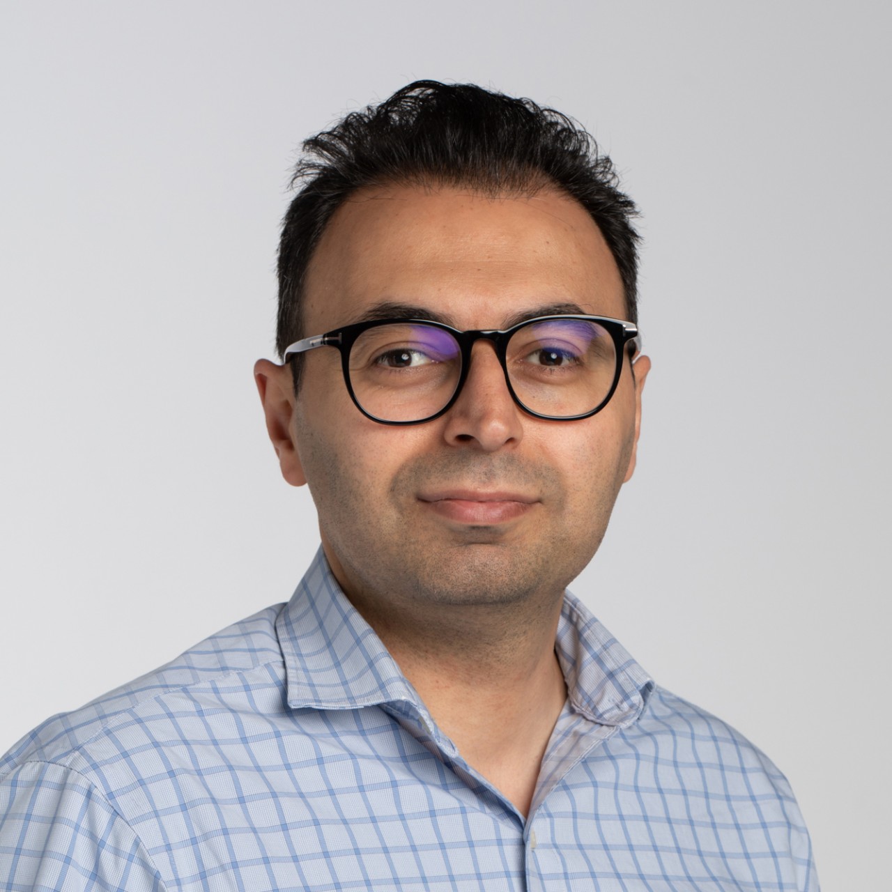 Headshot of Ehsan Behzadfar