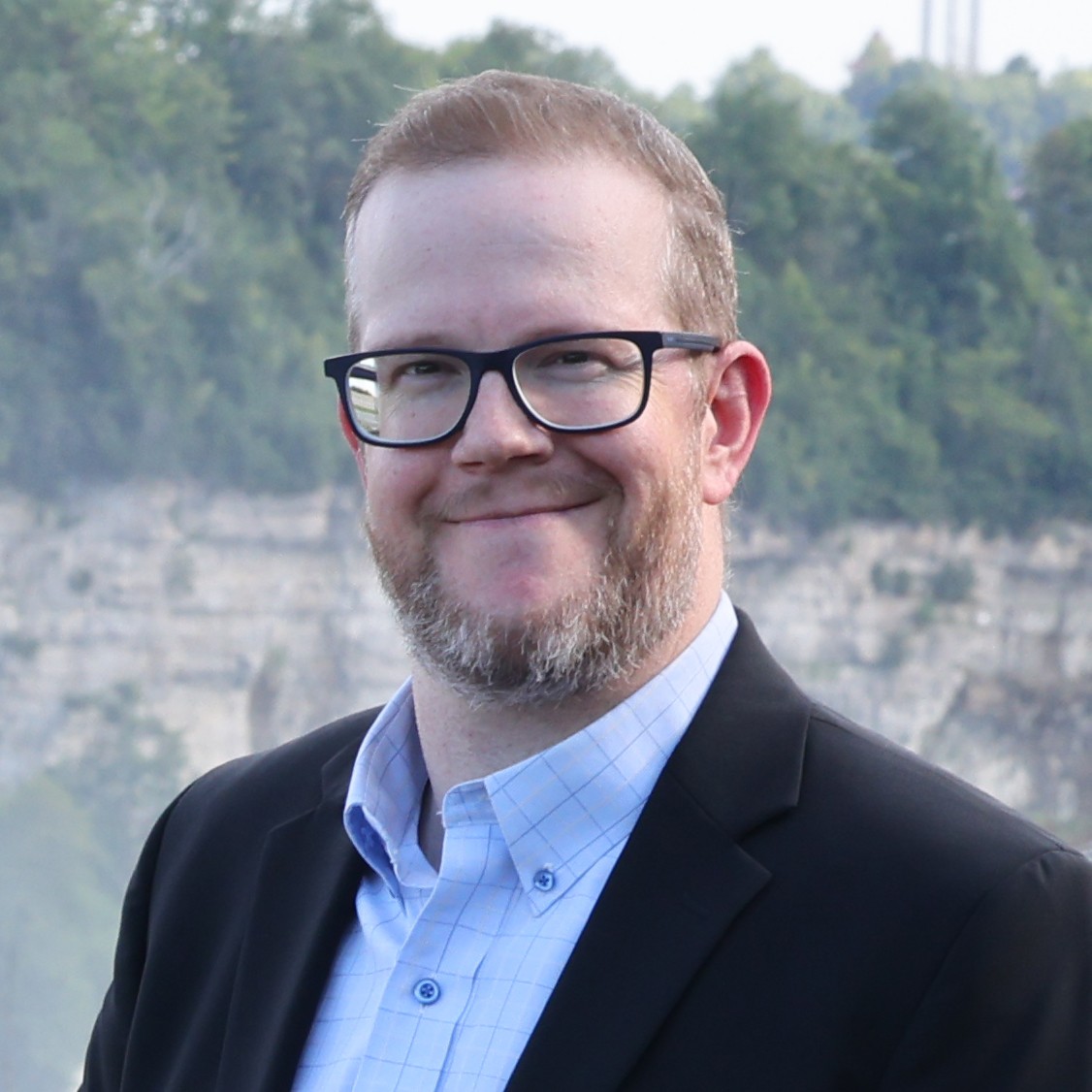 Headshot of Dixon Fan