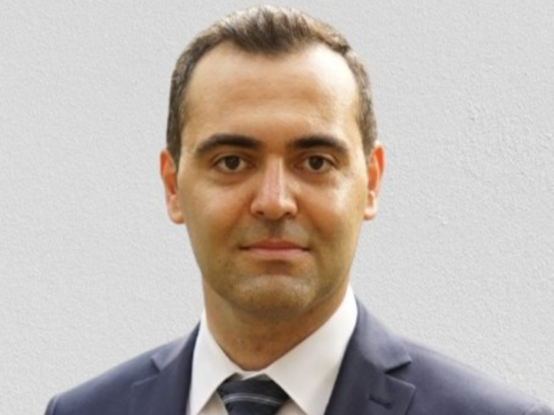 Davood Pirayesh Neghab.