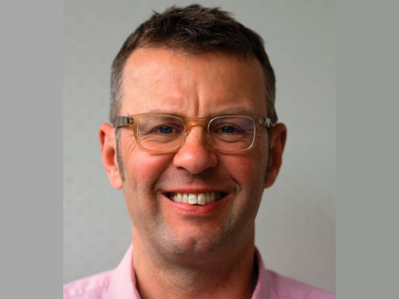 Headshot of Peter Kuitenbrouwer