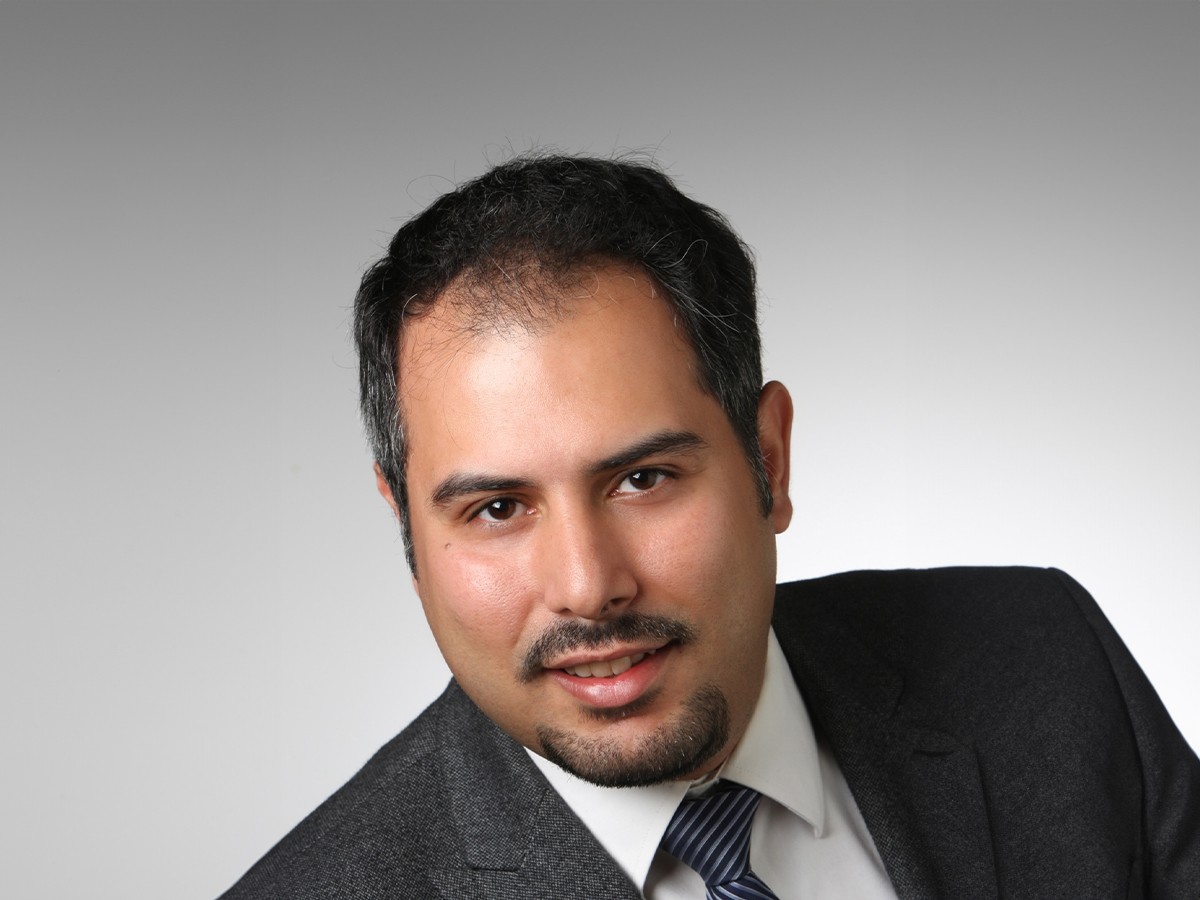 Professor Robin Chhabra