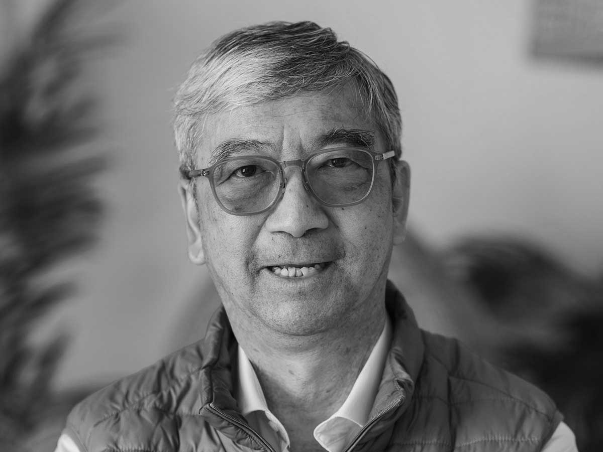 Dr. Arthur Lee